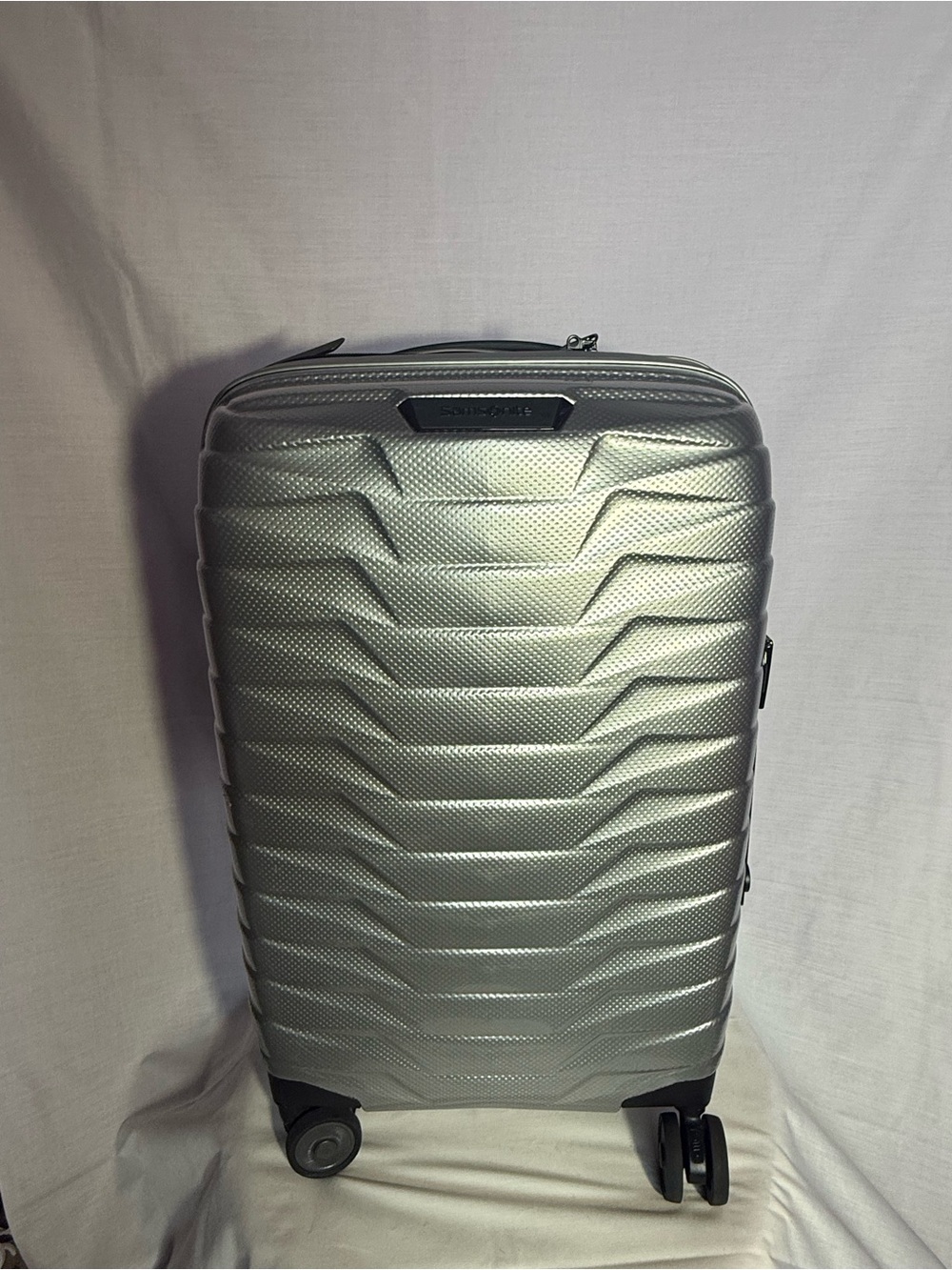 Samsonite Proxis Global Carry-On Spinner Silver 22” Roxkin TSA USB Expandable